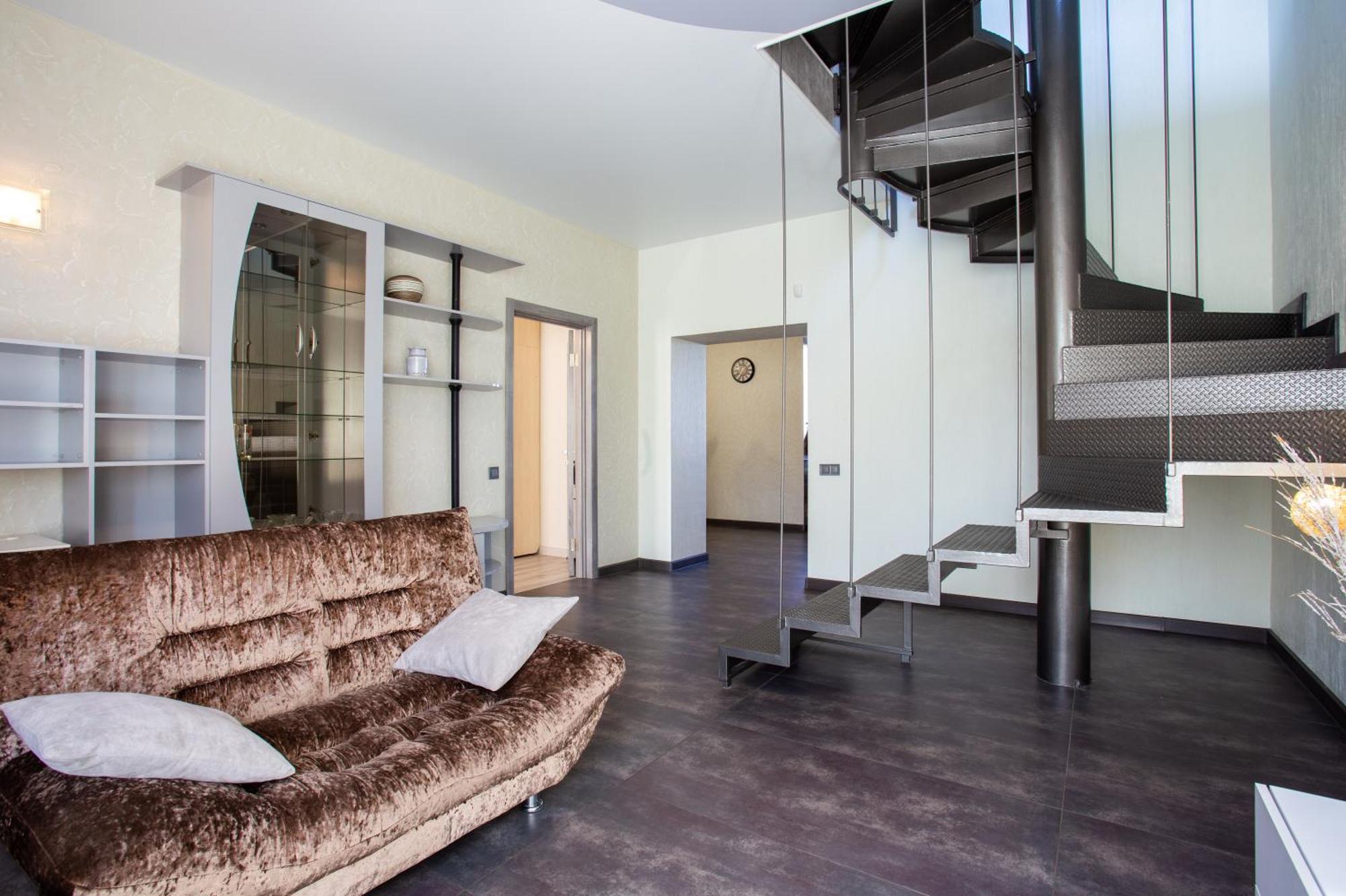 пентхаус с террасой. в центре Apartment